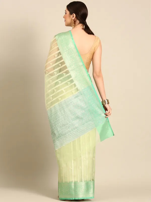 Green_colour_Silk_Blend_Saree_for_Women