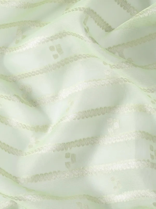 Green_colour_Silk_Blend_Saree_for_Women
