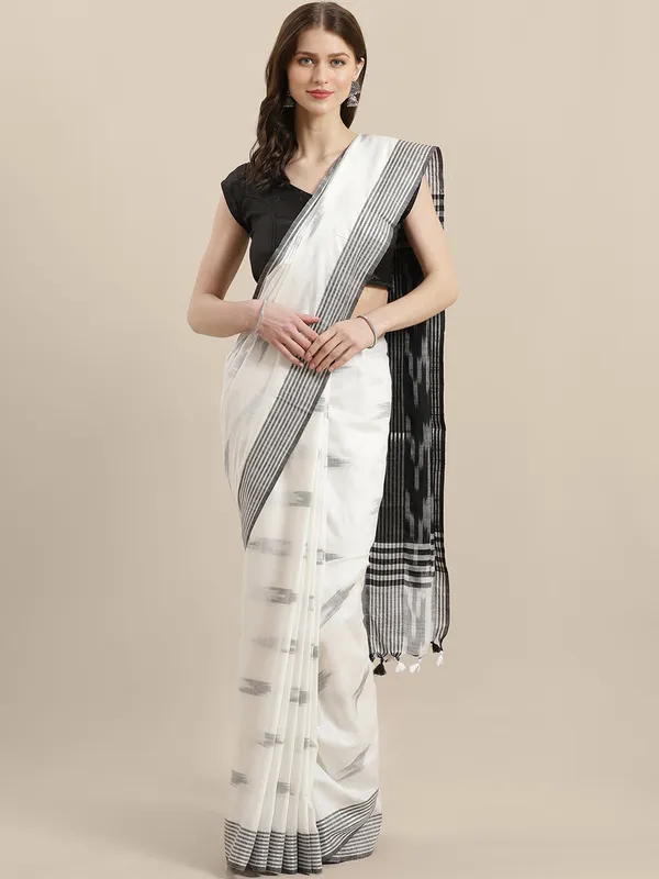 White_colour_Linen_Blend_Saree_for_Women