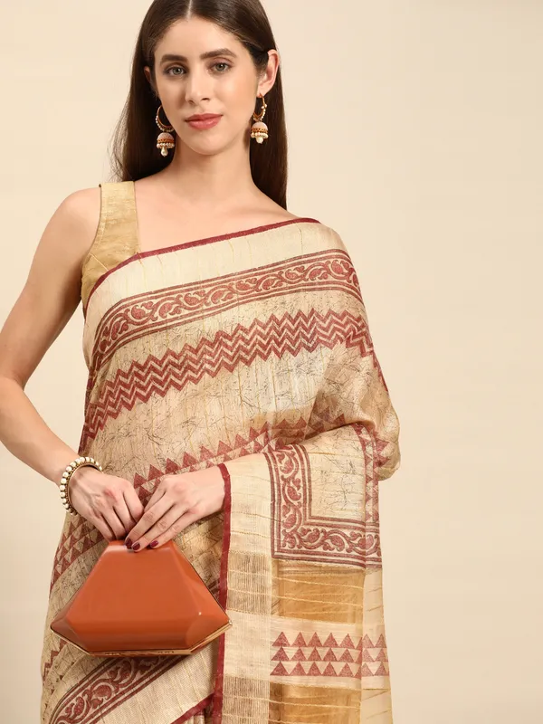 Brown_colour_Silk_Blend_Saree_for_Women