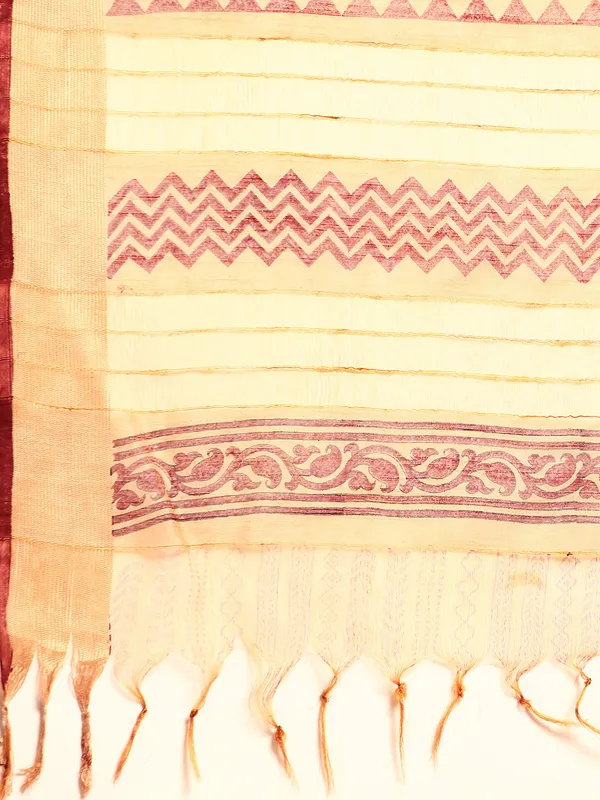 Brown_colour_Silk_Blend_Saree_for_Women