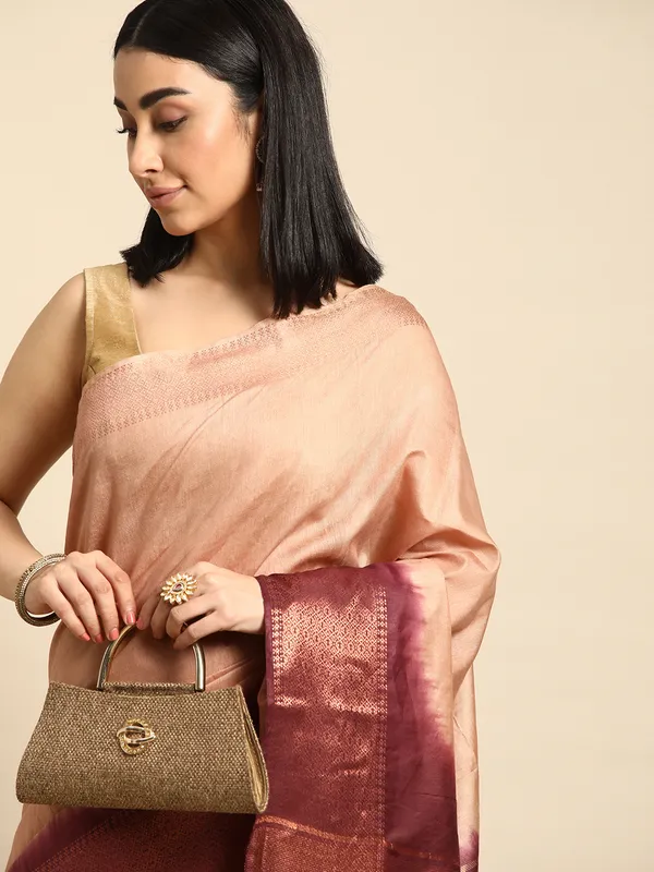 Peach_colour_Silk_Blend_Saree_for_Women