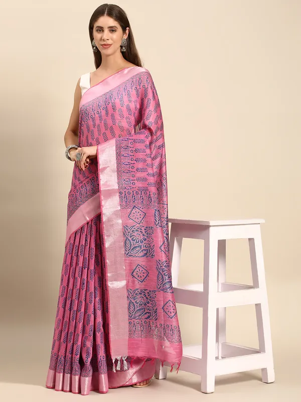 Pink_colour_Silk_Blend_Saree_for_Women