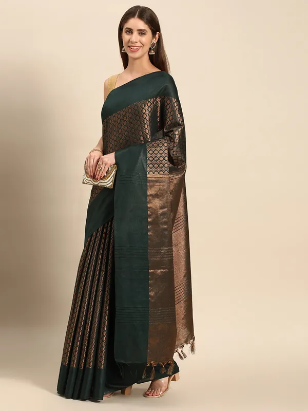 Green_colour_Silk_Blend_Saree_for_Women