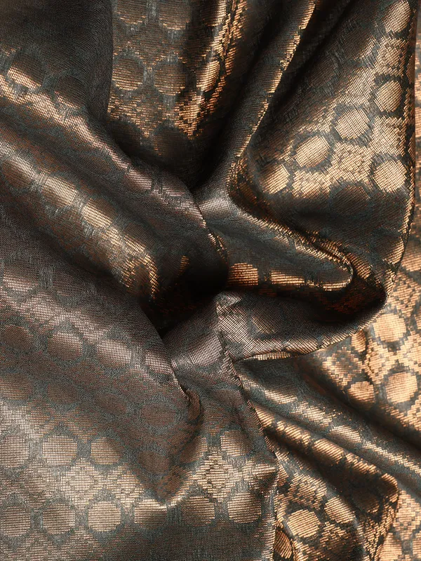 Green_colour_Silk_Blend_Saree_for_Women