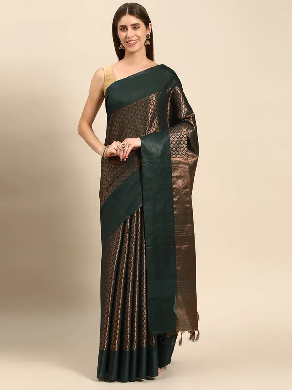 Green_colour_Silk_Blend_Saree_for_Women