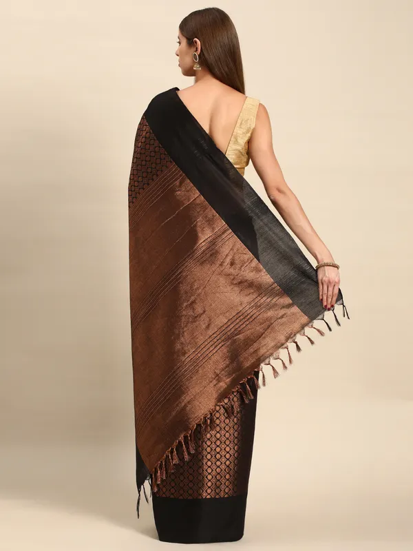 Black_colour_Silk_Blend_Saree_for_Women