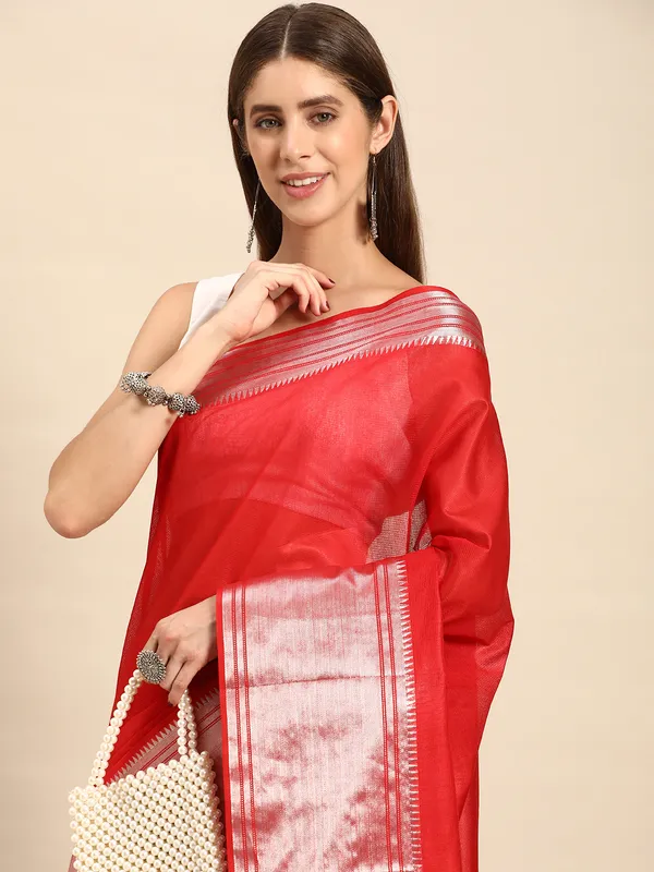 Red_colour_Silk_Blend_Saree_for_Women
