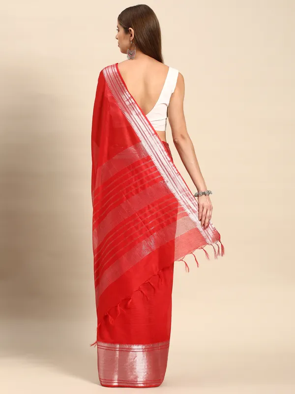 Red_colour_Silk_Blend_Saree_for_Women