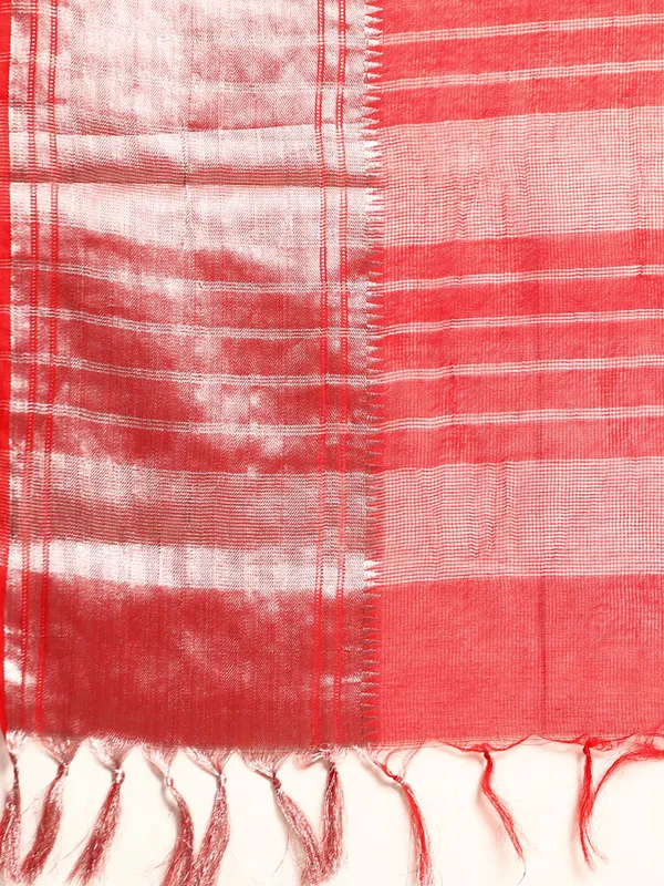 Red_colour_Silk_Blend_Saree_for_Women