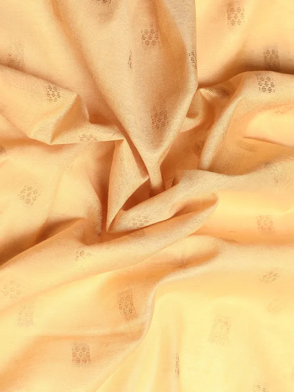 White_colour_Silk_Blend_Saree_for_Women