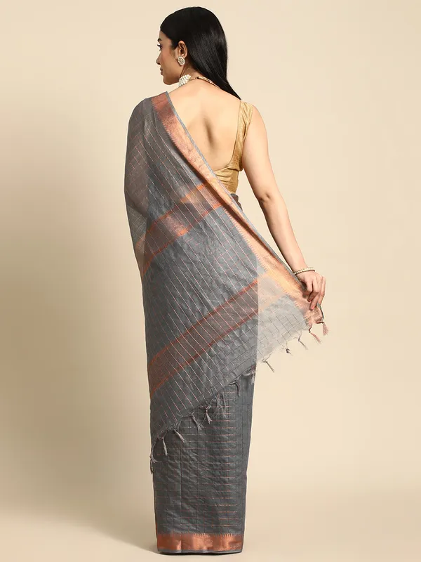 Grey_colour_Silk_Blend_Saree_for_Women