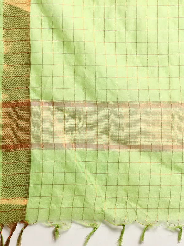 Green_colour_Silk_Blend_Saree_for_Women