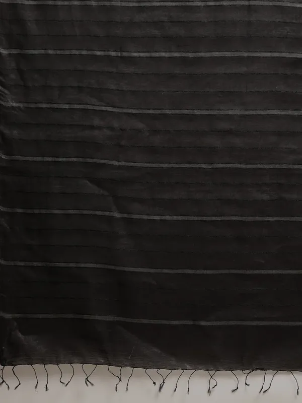 Black_colour_Silk_Cotton_Saree_for_Women