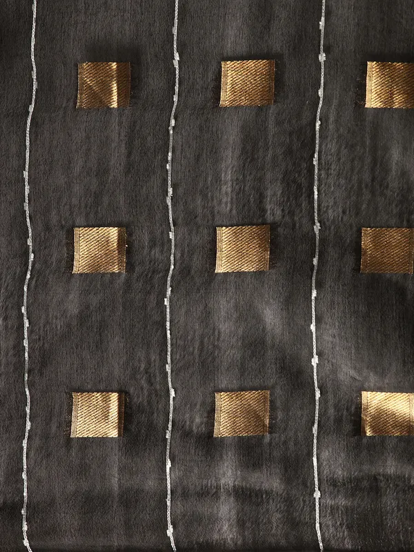 Black_colour_Silk_Blend_Saree_for_Women
