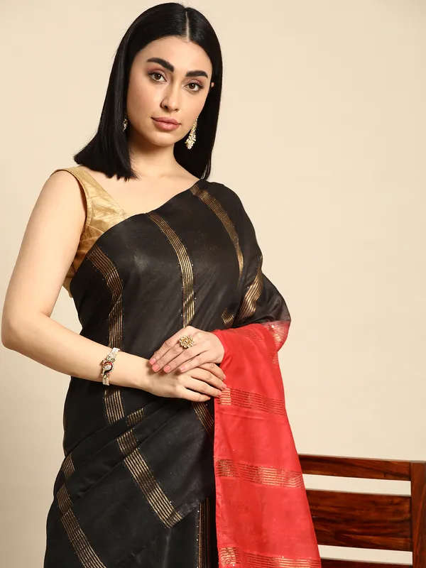 Black_colour_Silk_Blend_Saree_for_Women