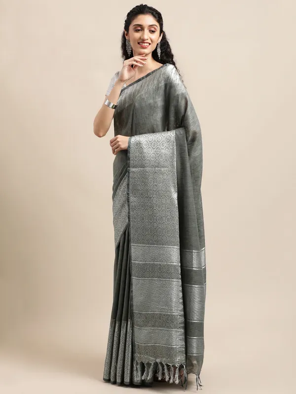 Grey_colour_Silk_Blend_Saree_for_Women