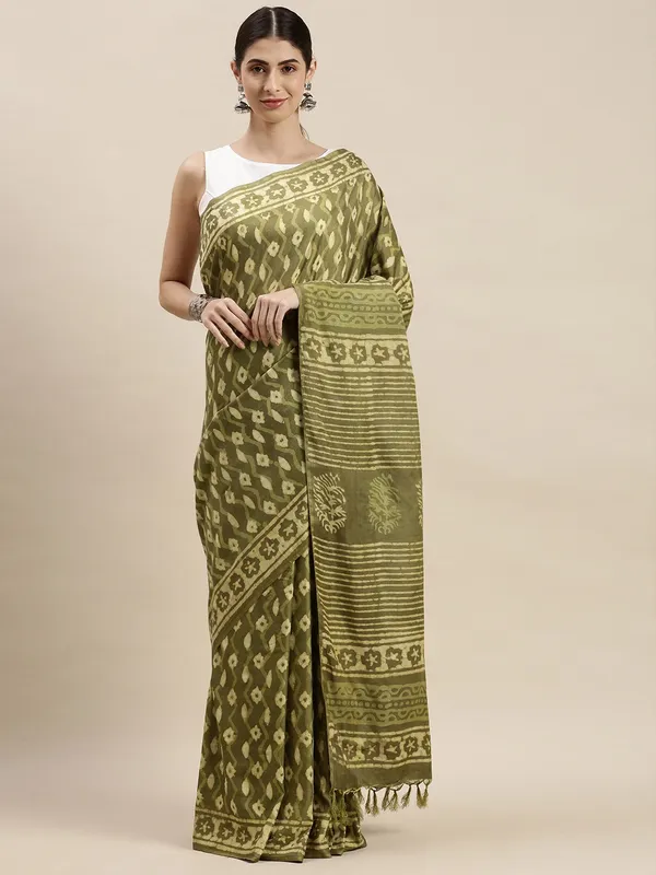 Green_colour_Silk_Blend_Saree_for_Women