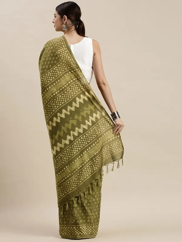 Green_colour_Silk_Blend_Saree_for_Women