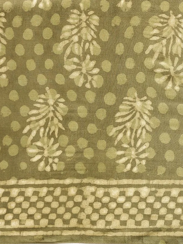 Green_colour_Silk_Blend_Saree_for_Women