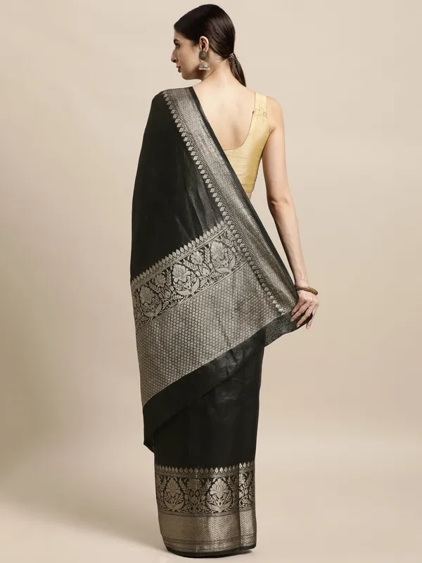 Black_colour_Linen_Blend_Saree_for_Women