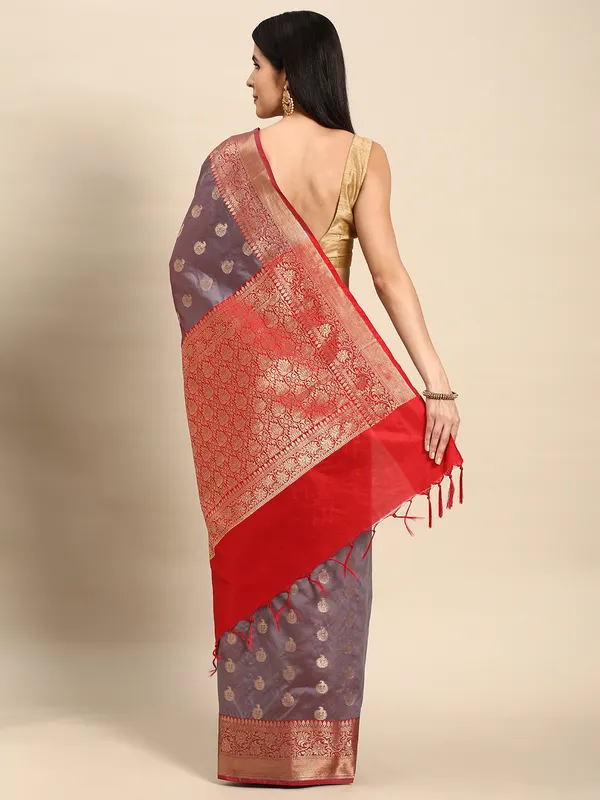 Grey_colour_Silk_Blend_Saree_for_Women
