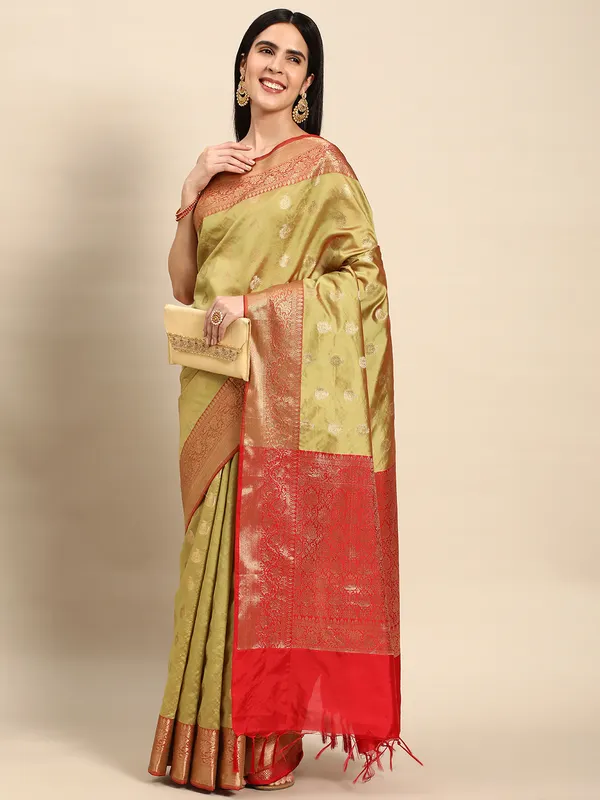 Green_colour_Silk_Blend_Saree_for_Women