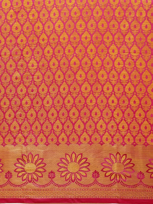 Pink_colour_Silk_Blend_Saree_for_Women