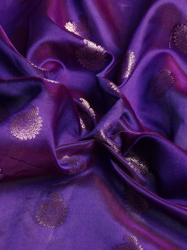Purple_colour_Silk_Blend_Saree_for_Women