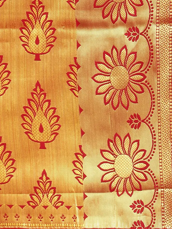 Red_colour_Silk_Blend_Saree_for_Women