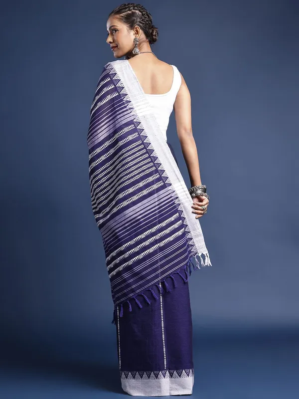 Blue_colour_Pure_Cotton_Saree_for_Women