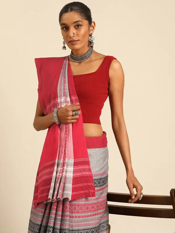 Grey_colour_Pure_Cotton_Saree_for_Women