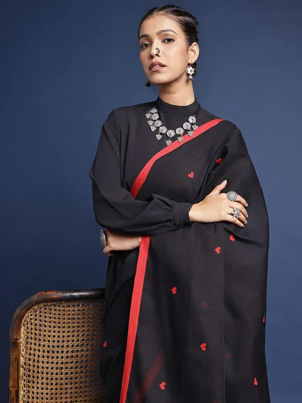 Black_colour_Pure_Cotton_Saree_for_Women