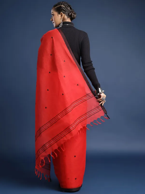 Red_colour_Pure_Cotton_Saree_for_Women