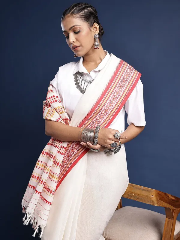 White_colour_Pure_Cotton_Saree_for_Women