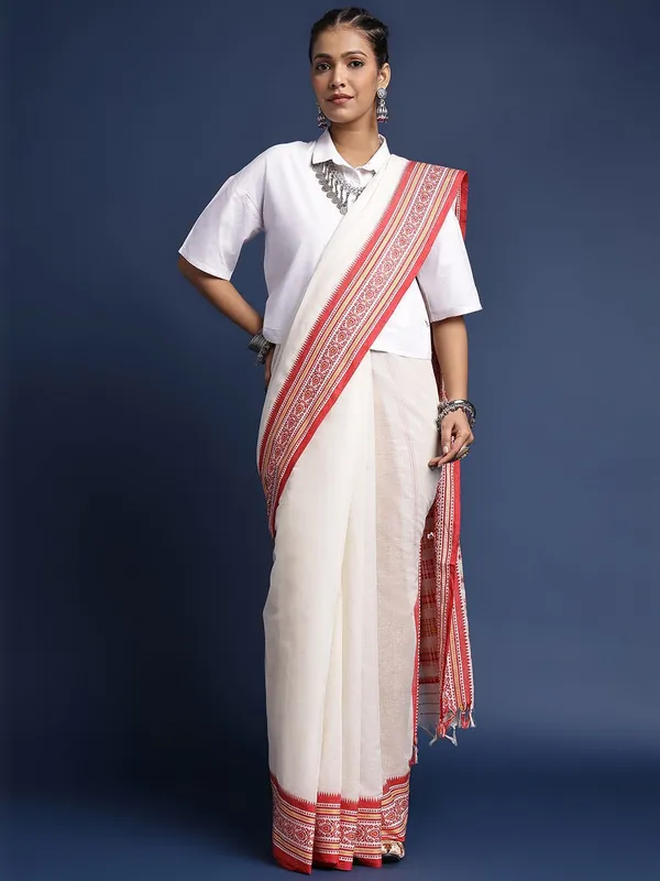 White_colour_Pure_Cotton_Saree_for_Women