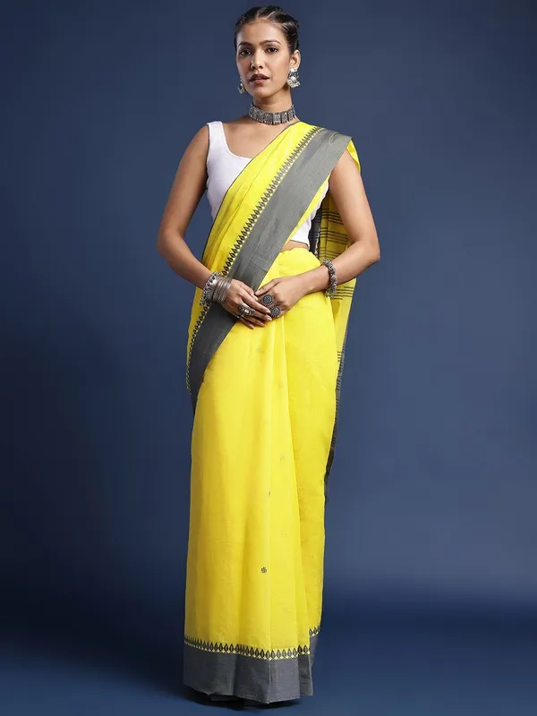 Yellow_colour_Pure_Cotton_Saree_for_Women