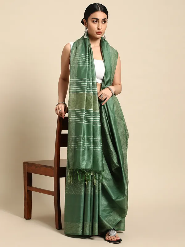 Green_colour_Silk_Blend_Saree_for_Women