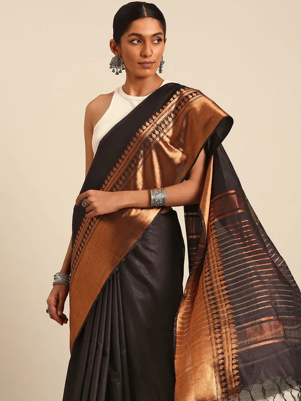 Black_colour_Silk_Blend_Saree_for_Women