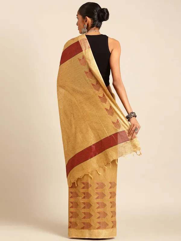 Brown_colour_Silk_Blend_Saree_for_Women