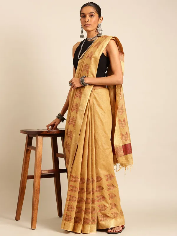 Brown_colour_Silk_Blend_Saree_for_Women
