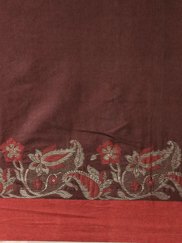 Brown_colour_Silk_Blend_Saree_for_Women