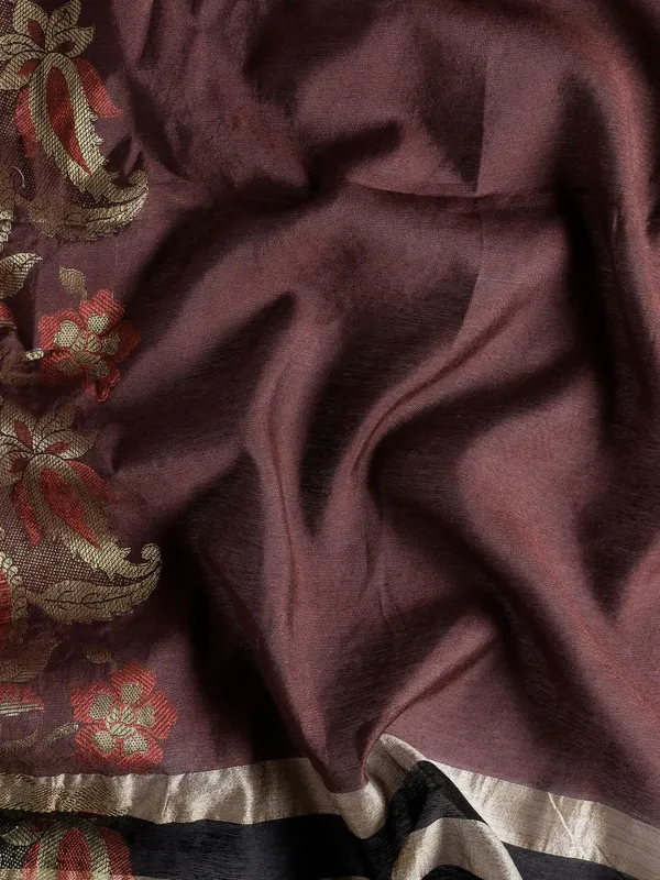 Brown_colour_Silk_Blend_Saree_for_Women