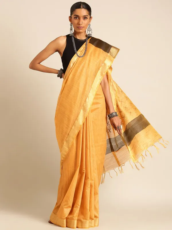 Orange_colour_Silk_Blend_Saree_for_Women