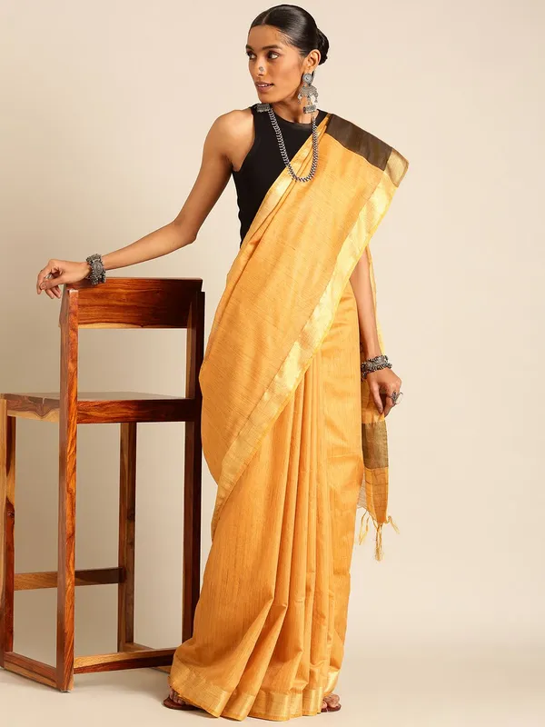 Orange_colour_Silk_Blend_Saree_for_Women