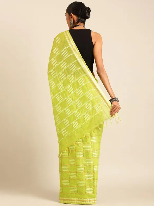 Green_colour_Silk_Blend_Saree_for_Women