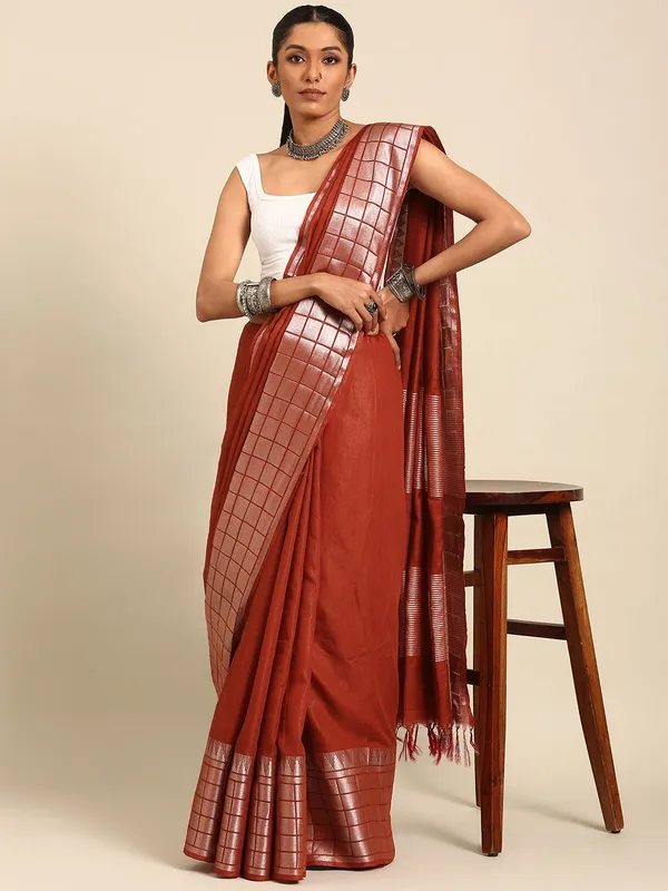 Maroon_colour_Silk_Blend_Saree_for_Women