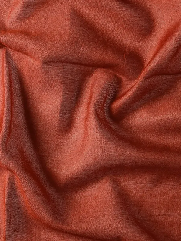 Maroon_colour_Silk_Blend_Saree_for_Women