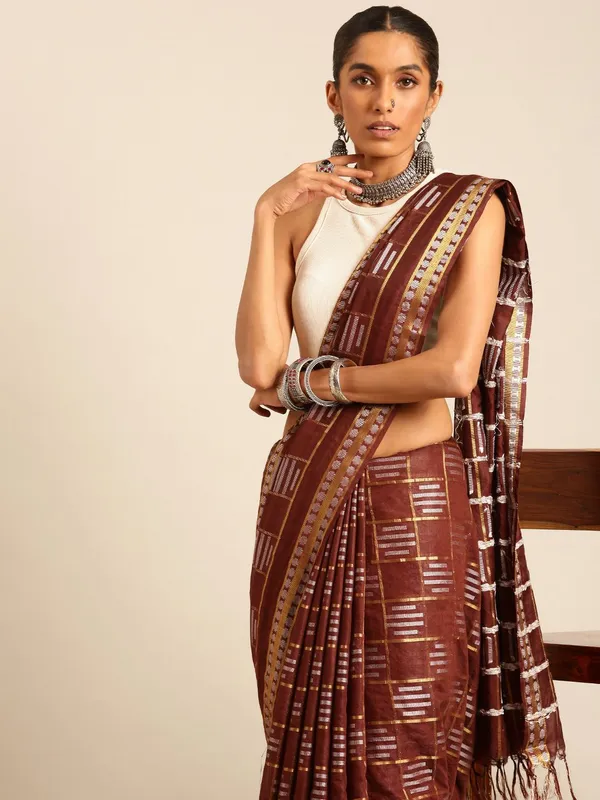 Brown_colour_Silk_Blend_Saree_for_Women