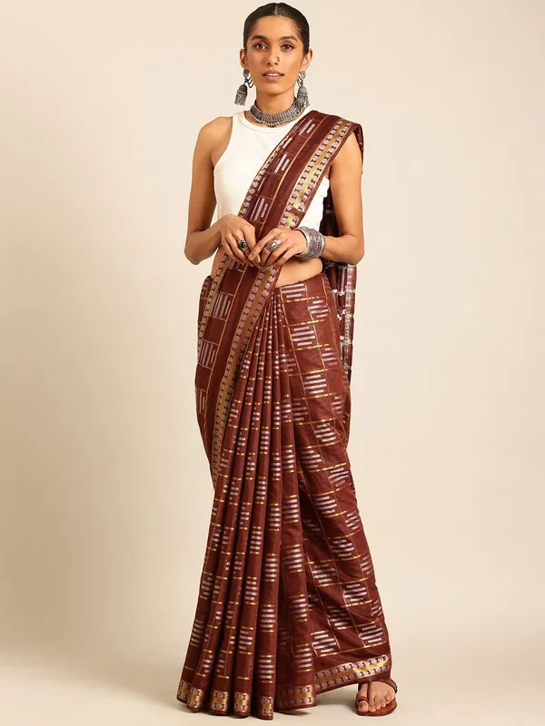 Brown_colour_Silk_Blend_Saree_for_Women